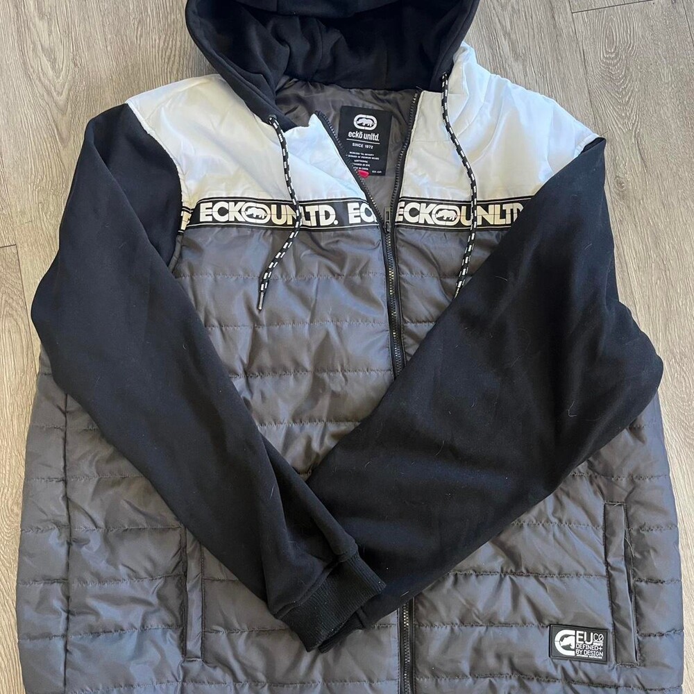 Vintage Ecko Unltd. black & white puffer jacket Size 4XL